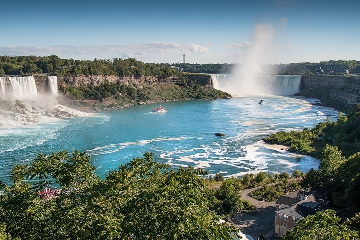 Niagara Falls and Niagara-on-the-Lake Day Tour from Toronto