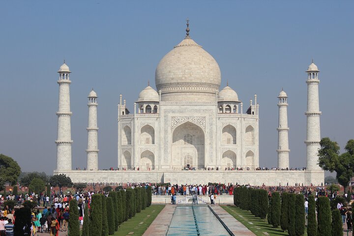 Full-Day Taj Mahal Tour from Hyderabad with Flight Tickets Included