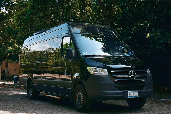 Airport Transfer One Way – Cancun / Tulum – Private or Luxury