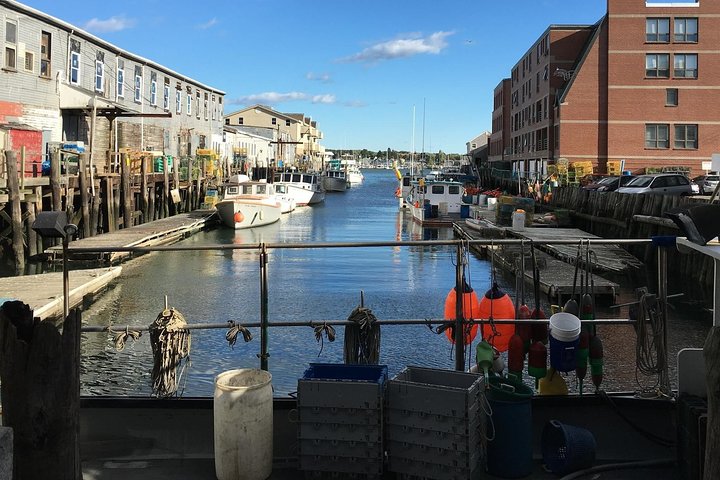 Old Port “Seafood Lovers” Walking Lunch Tour in Portland, Maine