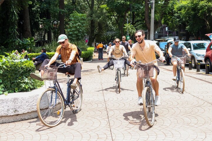 Bike to taste the world’s best tacos – Mexico City