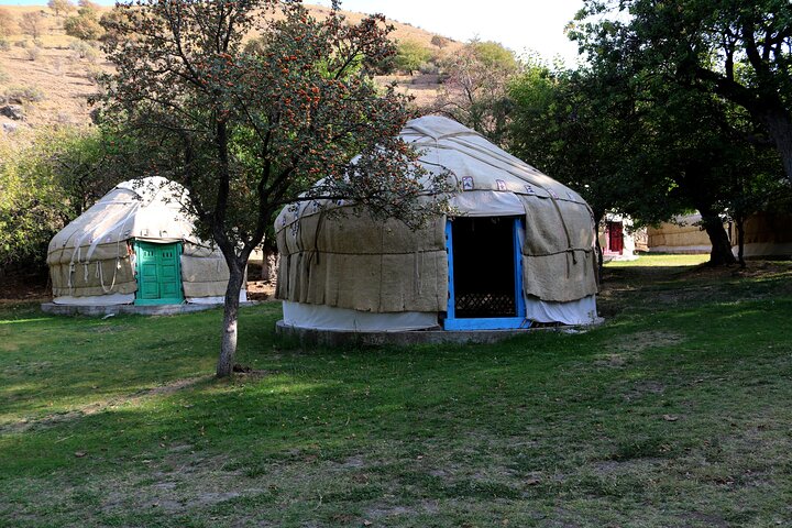 Yurt stay and Hiking in the Nurata Mountains tour – 2 days