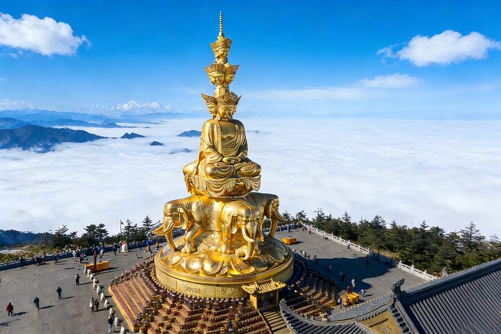 Chengdu Private Round Trip Transfer to Emei Mountain