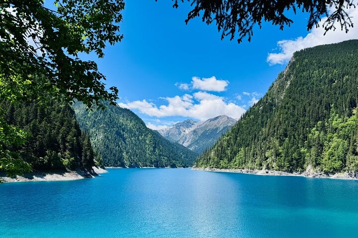 2 Day Huanglong Valley and Jiuzhaigou Private Tour