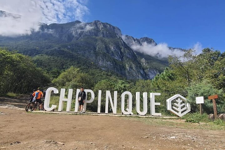 Best tour to “Parque Chipinque” + Guide + transportation + tickets