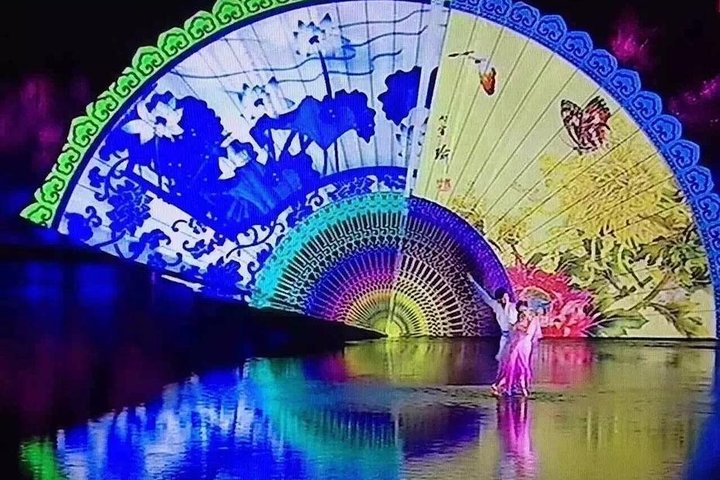All Inclusive Night Tour with Impression West Lake Show VIP Ticket and Dinner