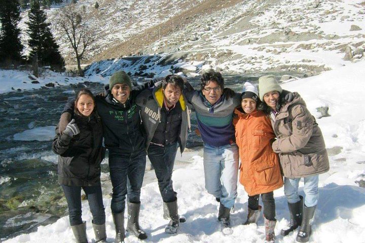 Kashmir Family Tour – 07 Days Includes Accommodation and Private Transport
