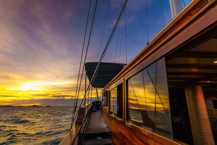 Full-Day Angthong Discovery Cruise from Koh Samui