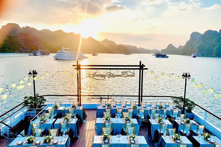 Le Journey Elegance – Halong Bay – All Inclusive Multi Day Tour
