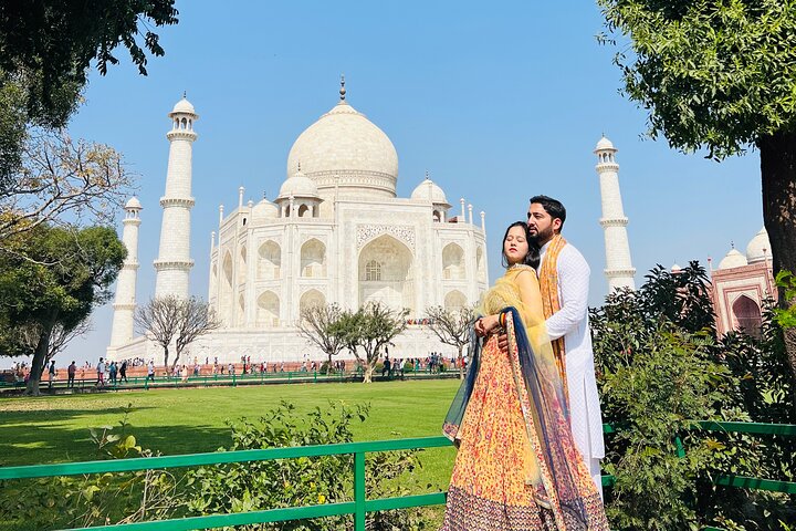Taj Mahal Day Tour from Delhi by Superfast Train – TOP RATED TOUR