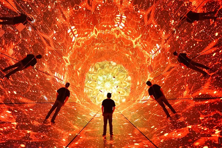 Infinity Museum Las Vegas: Immersive Mirror and Light Experience