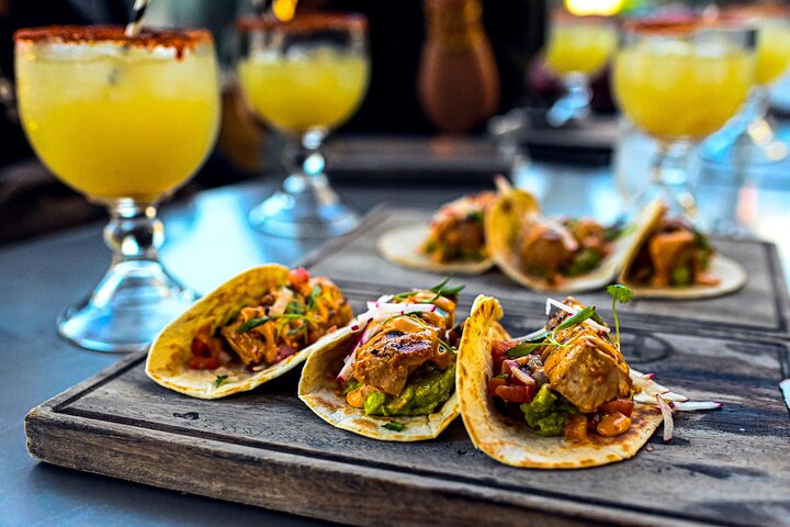 San Diego Gaslamp Food Tour with 6 Modern Californian Tastings