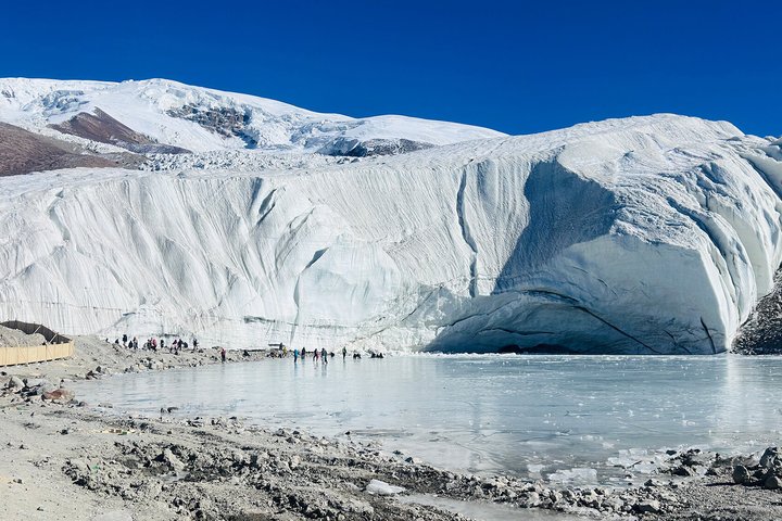 One Day Karakoram Highway Adventure Lakes and Glaciers