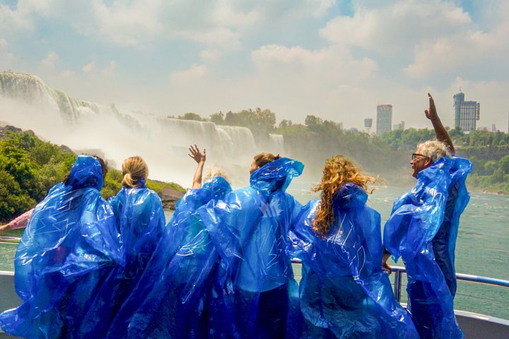 Niagara Falls USA & Canada Tour with Cave, Boat Ride & Skylon