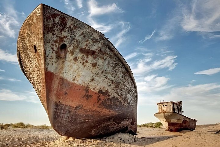 Daytrip from Khiva to the Muynak Ship Cemetery and Nukus Museum