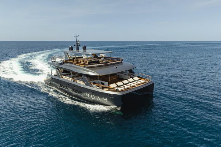 NOAH Yacht to Phi Phi – Maiton Island