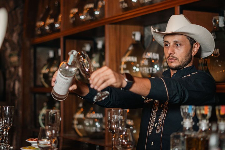 Luxury Tequila Experience: VIP Tastings & Boutique Distilleries