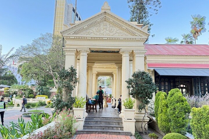 Garden of Dreams Tour and Thamel Shopping