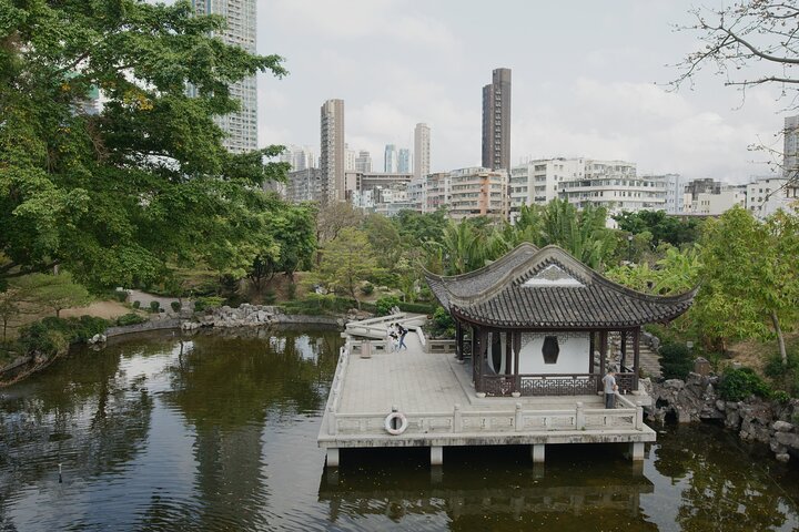 Discover Hong Kong: Private Half-Day or Full-Day Tour