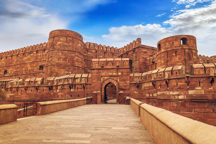 Sunrise Taj Mahal, Agra Fort & Baby Taj Tour from Delhi by Car