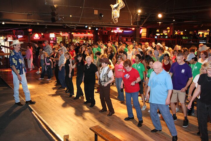 Billy Bob’s Texas Honky Tonk Dinner and Photo Package
