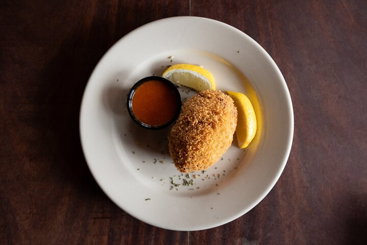 Tampa Food Tour with 5 Tastings of Local Favourites Classics