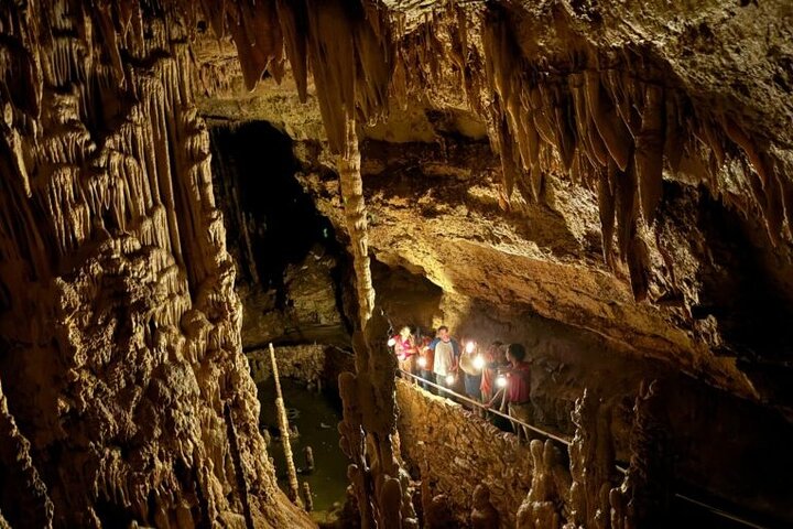 Natural Bridge Caverns Lantern Tour