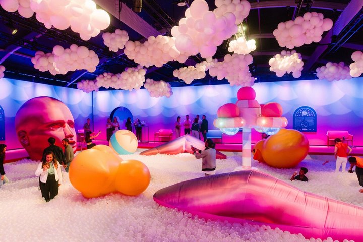 Bubble Planet Immersive Digital Interactive Experience in Atlanta